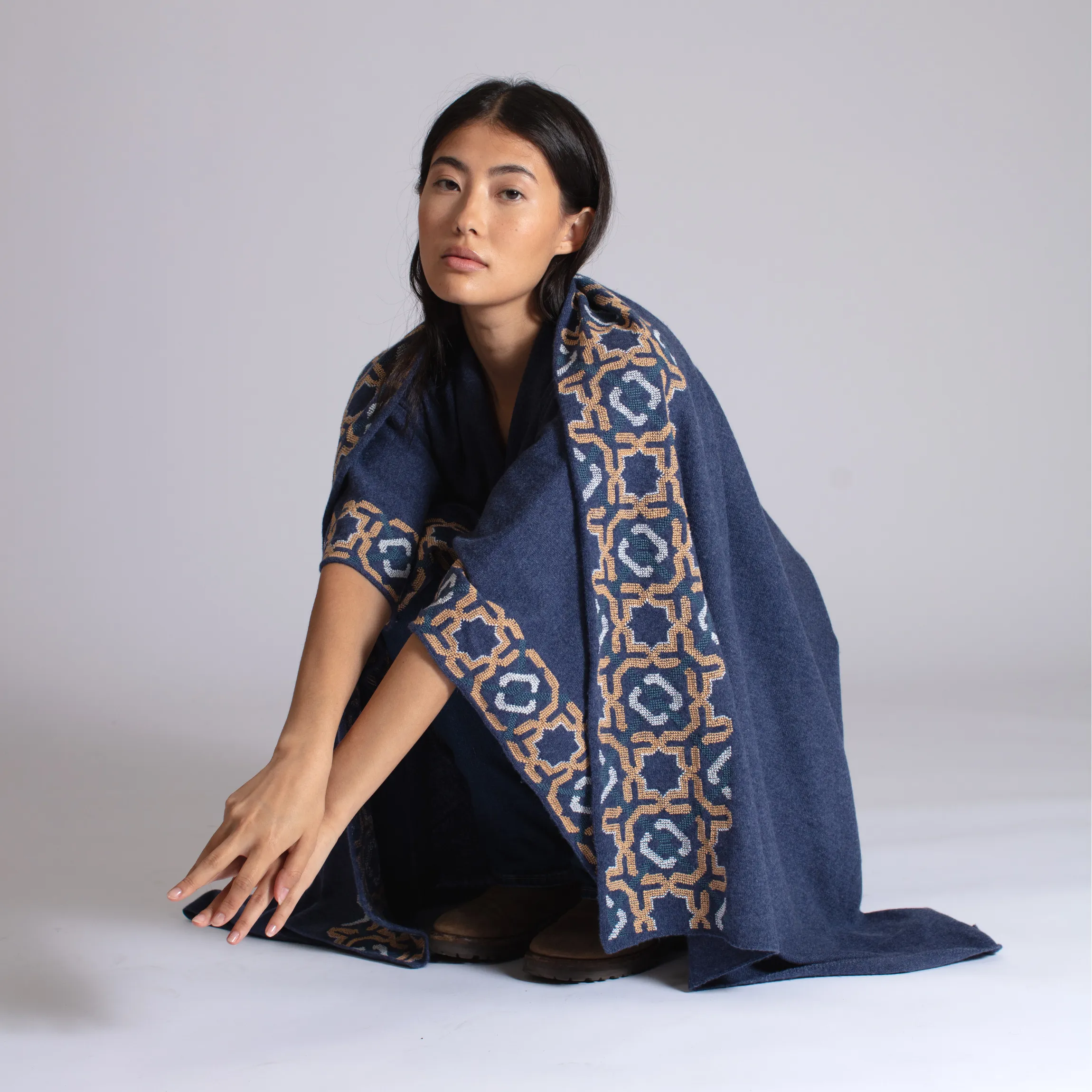 NOTTE BLUE CASHMERE SHAWL