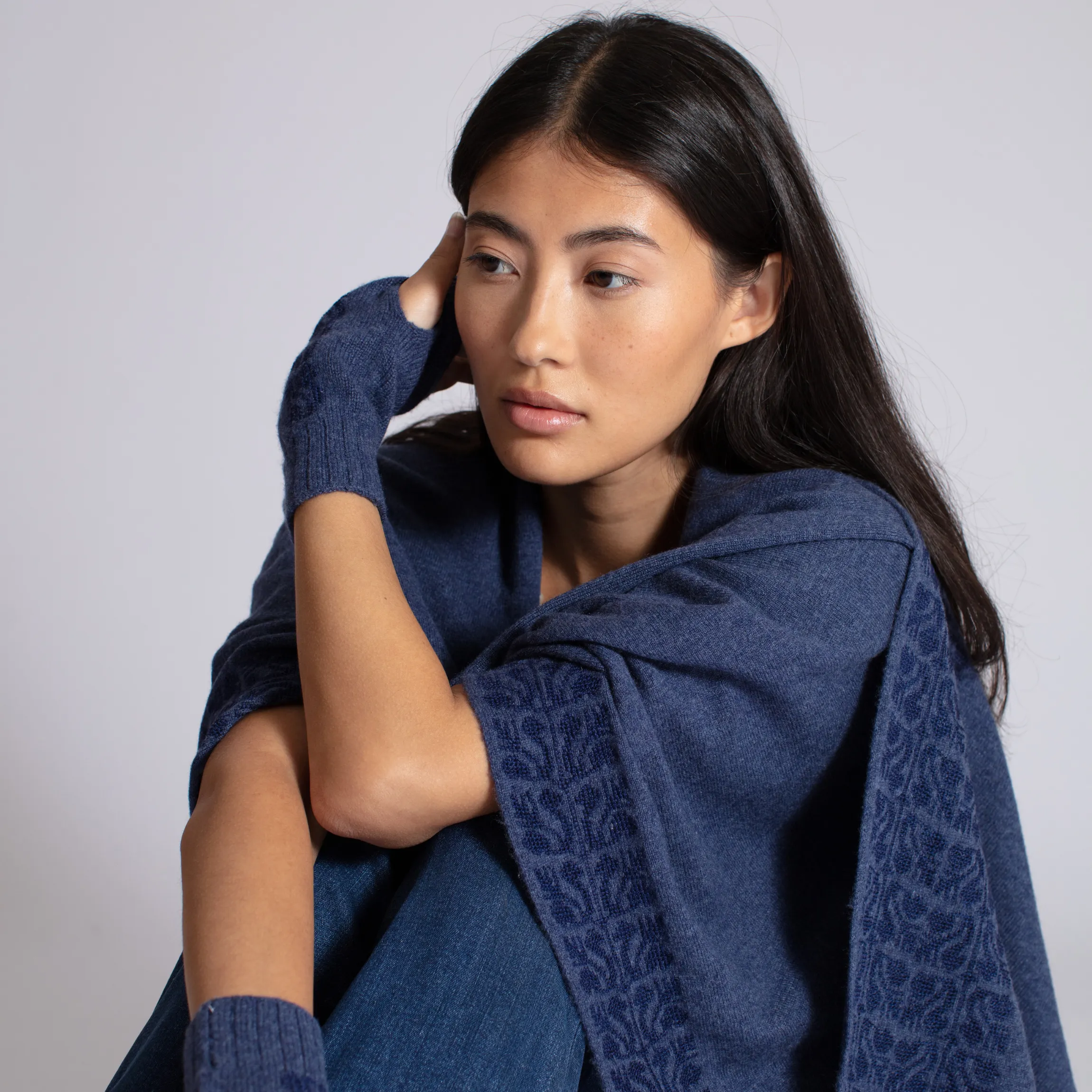 NOTTE BLUE CASHMERE SHAWL